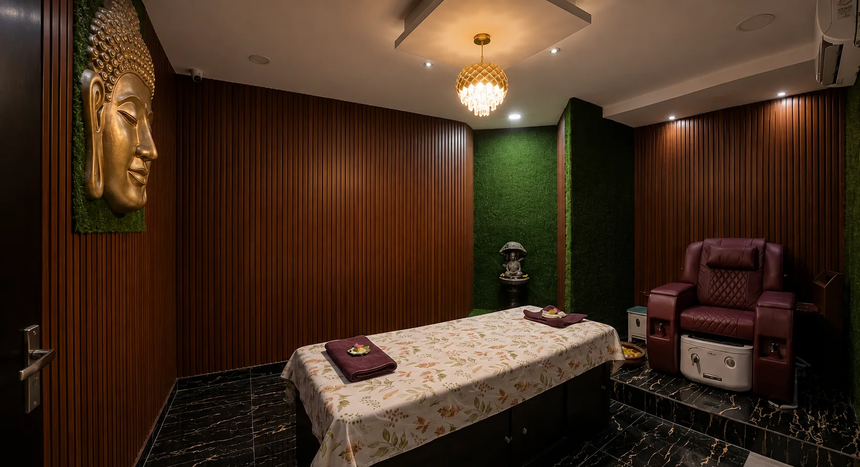 Massage room at Kohinoor Spa in Secunderabad